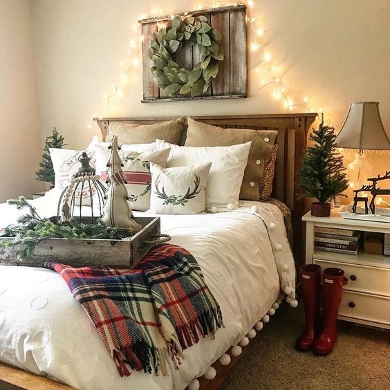 guest bedroom christmas decor